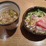 Oumi Ushi Okaki - スープはお代わり可、サラダはキャベツが主