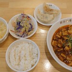 24時間 餃子酒場 - 麻婆豆腐定食＠¥650