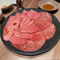 焼肉うしごろ 新宿三丁目店 - 