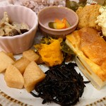 ホーム カフェ リノリノ - 令和5年5月
サービスランチ 1000円
鮮魚のフリット、旬の野菜の小鉢4種、スパニッシュオムレツ、自家製ピクルス、五穀米、スープ