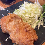 とんかつ しお田 - クリームコロッケ、半分に切ってくれてました(^^)