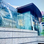 THE BLUE - 店構え(シャンテ側)