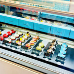 THE BLUE - 店内ショーウィンドウ②