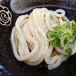 Hanamaru Udon - 温玉投入前のぉ～うどんアップですってぇ〜♪