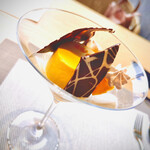 RISTORANTE E'VOLTA Unico Polo - マンゴームース　パッションフルーツのソース　シナモンメレンゲ