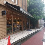 ブレッド&コーヒー イケダヤマ - 雨なのに店内はほぼ満席