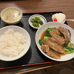Kankyuu Chuuka Shokudou - ランチ　角煮定食 ¥950(税込)