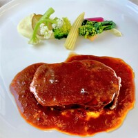 山手十番館 レストラン＆カフェ - 20230518名物タンシチュー　特製デミグラスソース 季節の温野菜と共に（+800）