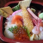 誠寿司 - 海鮮ちらし