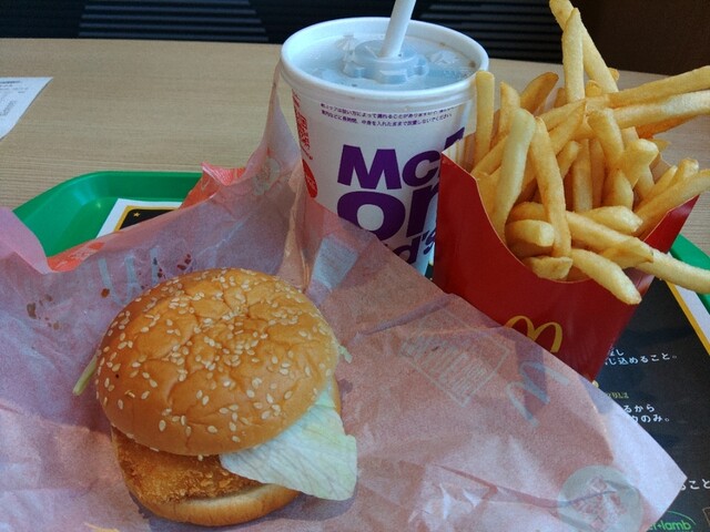 マクドナルド 13号村山店 &ndash; 村山のハンバーガーで手軽にファーストフード体験