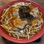 Hakkuruberi - 白金豚もやしラーメン　ピリ辛