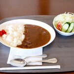 喫茶 アルル - カレーライス、サラダ