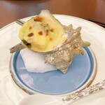 四季亭 - 栄螺とグリーンアスパラガスの味噌グラタン