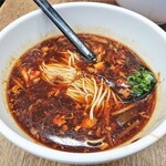 翡翠拉麵小籠包 - 四川酸辣湯拉麵