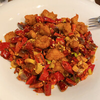 過門香 點 有楽町イトシア店 - 揚げ鶏と唐辛子の炒め物