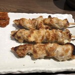 鳥やき串英 - せせり焼　一本180円