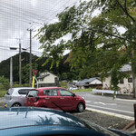 ノジリカフェ - 店内から駐車場