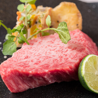 【午餐限定】 精選懷石花4900日元可換成帶神戶牛肉