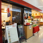 よーじやカフェ - ショップとカフェがとなりあわせ。