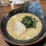 Yokohama Iekei Ramen Tsuru Noya - 醤油ラーメン