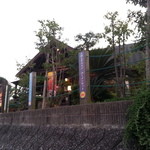 ほっとステーション基山 - お店を歩道から見ると・・・こん感じ。