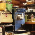 ほっとステーション基山 - ソフトクリームとフローズンジュース。お盆期間はお子様へのサービスは無しのようです。