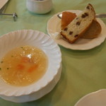 ロイスダール - スープ、パン