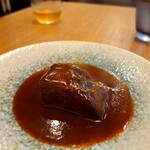 麻布 勇 - ⚫和牛頬肉　デミグラスソース煮込み