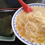 食堂ニューミサ - 味噌ラーメンとおにぎり