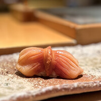 匠 進吾 - インパクトというより、余韻がじわじわと無限に続く閖上の赤貝。美味しい！