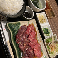 焼肉 和 - サービス和牛ミックスランチ