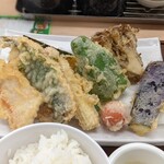 天丼・天ぷら本舗 さん天 - 