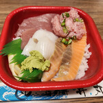 丼丸 ぐっさん - 料理写真:どんまる丼～☆