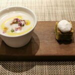 Les deux - 新玉葱の冷製ポタージュとハマグリ　桜海老と岩海苔のケークサレ