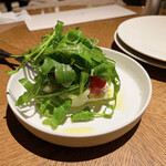 SMOKE DOOR - 悦子のトマトとブラータチーズ（1,738円税込）