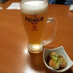 Sushi Izakaya Yataizushi - 生ビール、お通し