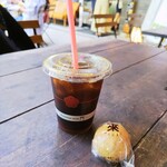 茶寮 報鼓 - 堀口珈琲の豆を使用したアイスコーヒーと麦こがしまんじゅう