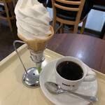 ドトールコーヒーショップ - ソフトクリームとコーヒー