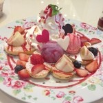 ミーズパンケーキ - ベリーベリーデラックスミーズパンケーキ