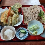 伝統常陸そば 山彦 - 野菜天婦羅盛り蕎麦＋大根おろしトッピング