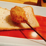 六覺燈 - キス
      キスのふわっとした旨みと三つ葉の爽やかな風味の相性がとても良い