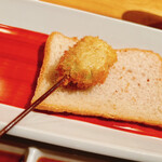 六覺燈 - 大アサリ
      やや痩せている印象だが貝の塩気と旨み、まろ味がしっかり味わえる