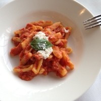 リストランテ・アッティモ - トマトベースのショートパスタ