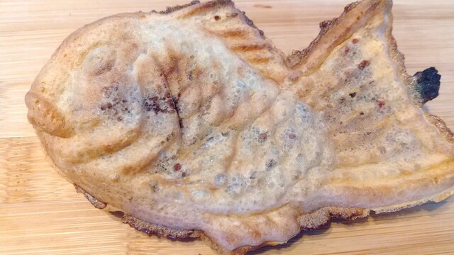 『パリッとフワッとととたい焼き』by チョッパオ : たいやき とと - 鶯谷/たい焼き・大判焼き [食べログ]
