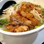 Yotte koya - 鶏パイクー麺