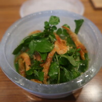 Goh - 桜鯛　クレソン　ライム　野菜サラダ下は桜鯛
                    