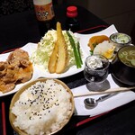 ほびーい喫茶店 - しょうが焼きセット 750円(税込)。
      