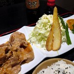 ほびーい喫茶店 - しょうが焼きセット 750円(税込)。