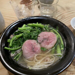 食堂 おがわ - “鴨ハムとクレソンの煮麺”。この三者のコラボは、どう言う料理リテラシーから生まれるものなのか？食しながら感動し、考えさせられます。