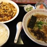 龍鳳飯店 - 麻婆豆腐セット